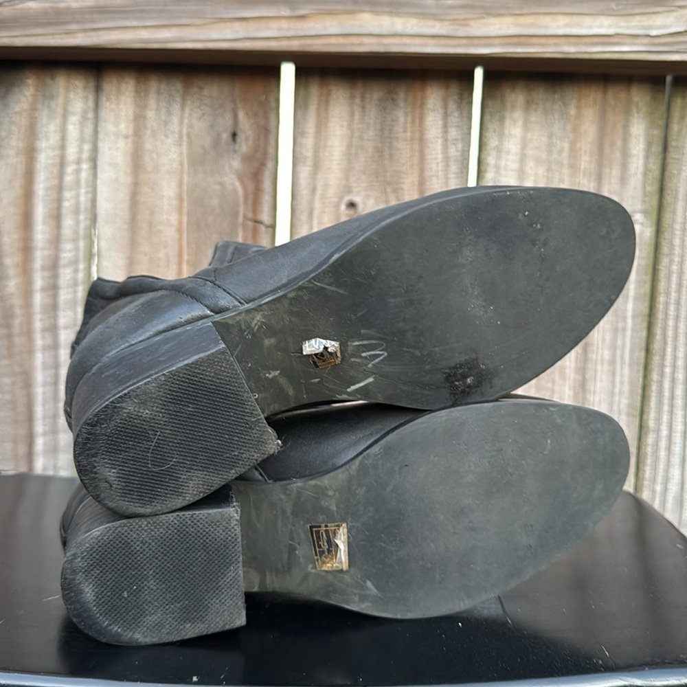 Jeffrey Campbell Booties Oriley Cut Out, size 7 - Picture 9 of 10